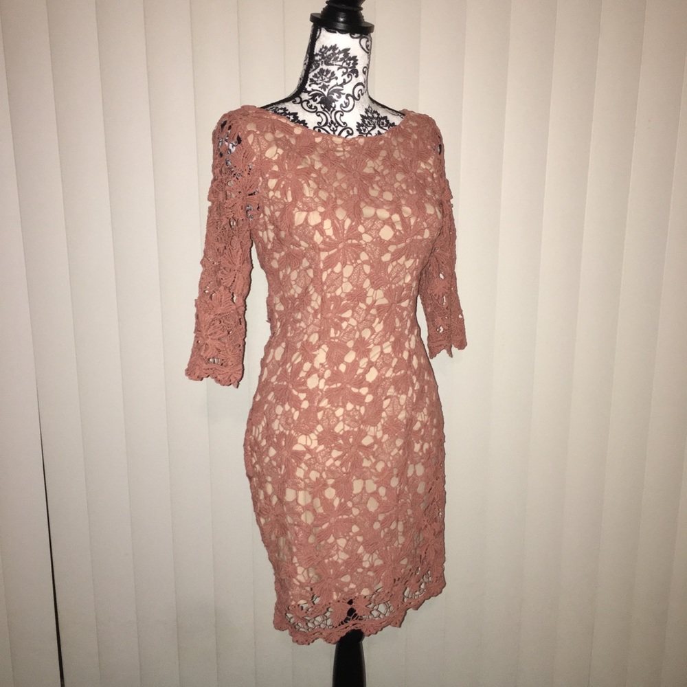 Peach lace 3/4 sleeve dress Size S - Picture 2 of 5